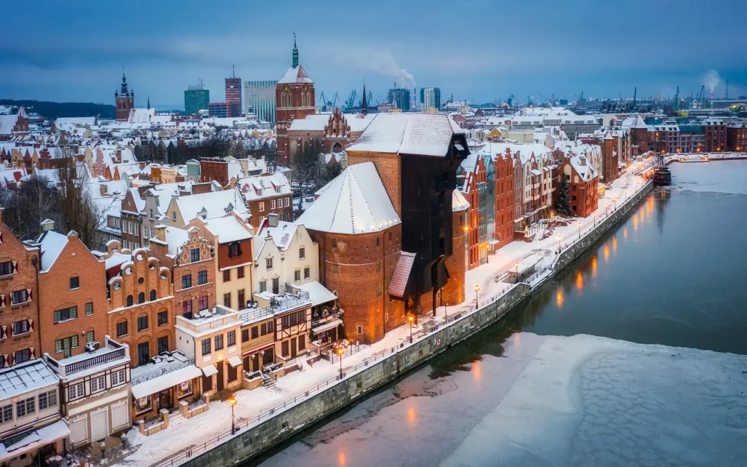 Sezon zimowy w Gdańsku – dlaczego warto odwiedzić hotel nad morzem poza latem?